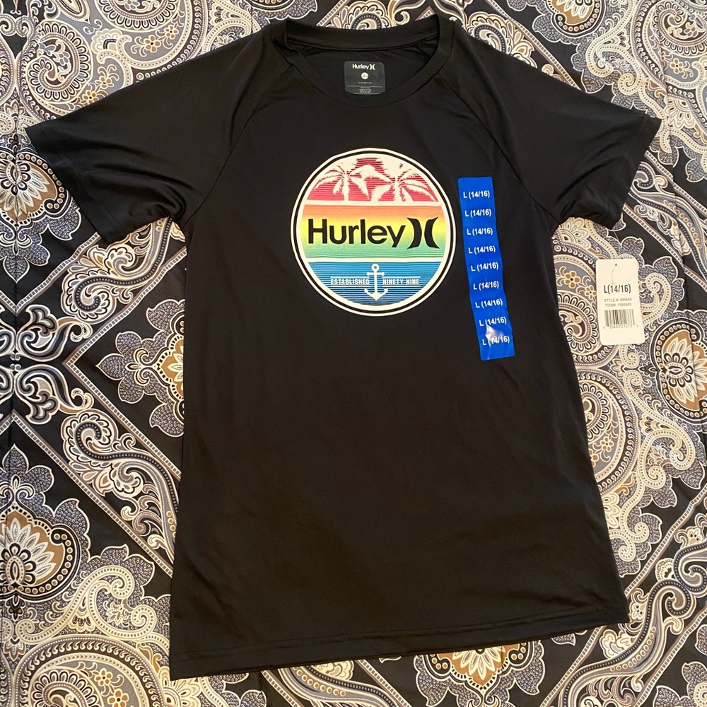 NWT!! Hurley shirt. Excellent condition, new never worn. 🌴